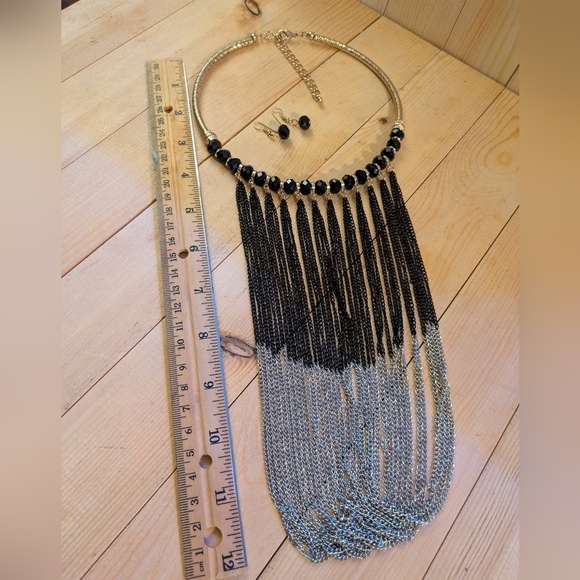 Elegant Black and Silver Fringe Necklace Set Costume Jewelry - Picture 1 of 6